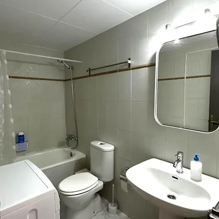 Con Parking En Santa Margarita A 7 Min De La Playa Apartman Roses